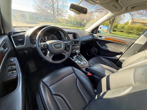 Used 2017 Audi Q5 2.0T Premium Plus w/ Technology Package image 9