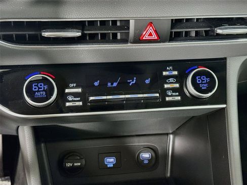 Certified 2023 Hyundai Sonata SEL FWD image 17