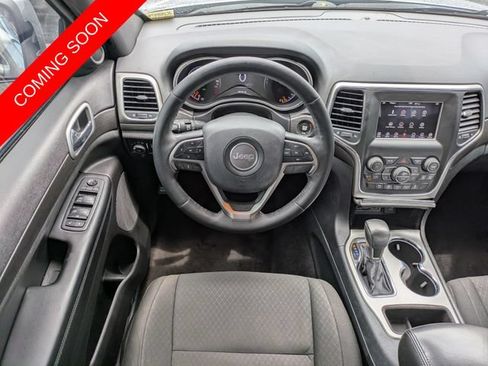 Certified 2018 Jeep Grand Cherokee Laredo RWD image 11