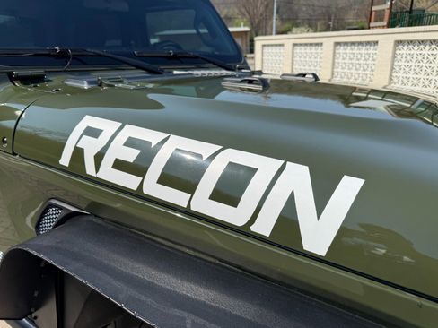 Used 2021 Jeep Wrangler Sport image 33