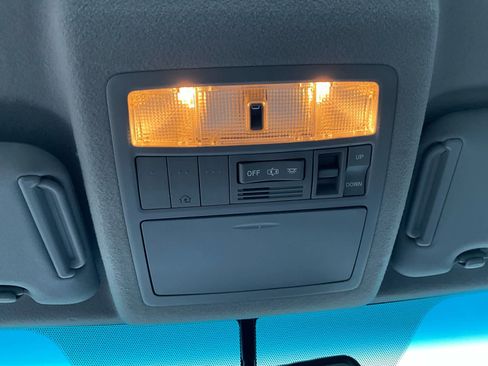 Used 2008 Toyota Highlander Limited image 25