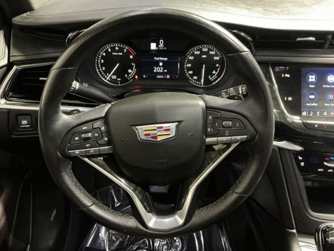 Used 2023 Cadillac XT6 Premium Luxury image 24