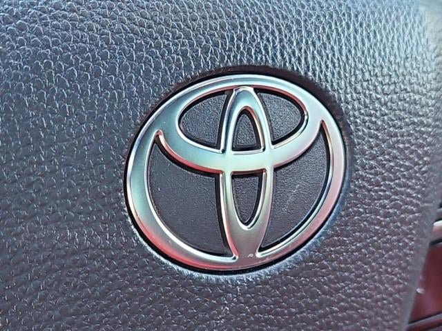 Used 2025 Toyota Camry SE FWD image 30