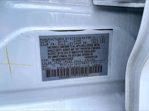 Used 2024 Nissan Sentra SV FWD image 3