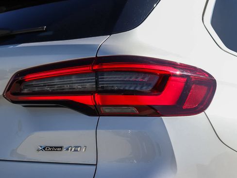 Used 2023 BMW X5 xDrive40i w/ Luxury Seating Package image 10