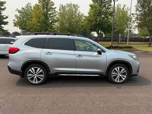 Used 2022 Subaru Ascent Limited w/ Technology Package AWD/4WD image 8