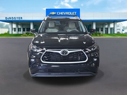 Used 2023 Toyota Highlander XLE