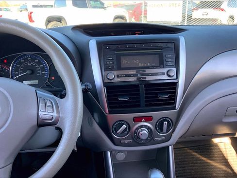 Used 2010 Subaru Forester 2.5X Premium image 6