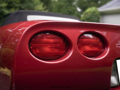 Used 2004 Chevrolet Corvette Convertible w/ Preferred Equipment Group RWD image 74