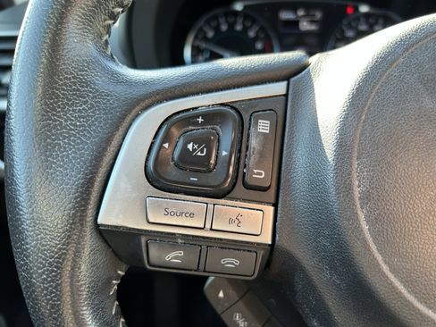 Used 2018 Subaru Forester 2.5i Touring w/ Popular Package #3B image 19