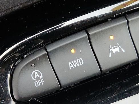 Certified 2024 Buick Encore GX Avenir w/ Avenir Technology Package image 25