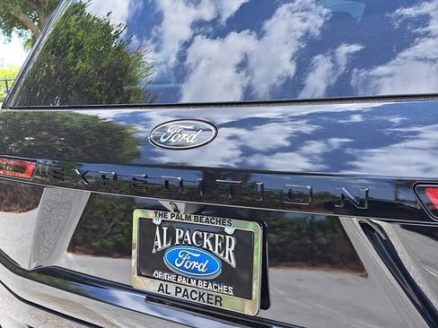 New 2025 Ford Expedition Platinum w/ Stealth Performance Package image 10