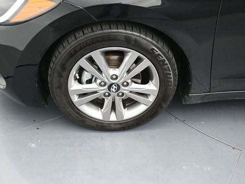 Used 2018 Hyundai Elantra SEL FWD image 9