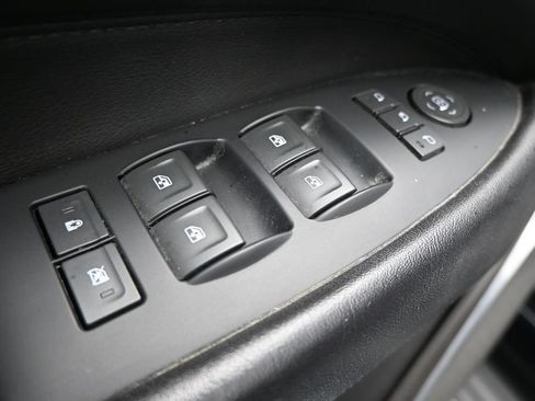 Used 2018 Cadillac Escalade ESV Premium Luxury AWD/4WD image 11