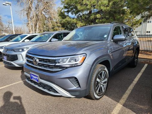 Certified 2022 Volkswagen Atlas SE image 3