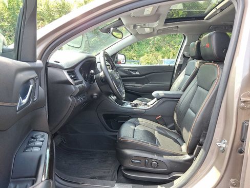 Used 2023 GMC Acadia AT4 w/ Technology Package AWD/4WD image 13