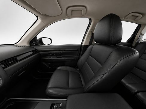 Used 2017 Mitsubishi Outlander GT AWD/4WD image 11