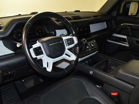 Used 2022 Land Rover Defender 110 XS Edition AWD/4WD image 4
