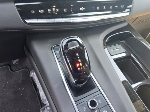 Used 2024 Cadillac Escalade Sport w/ LPO, ONYX Package AWD/4WD image 11