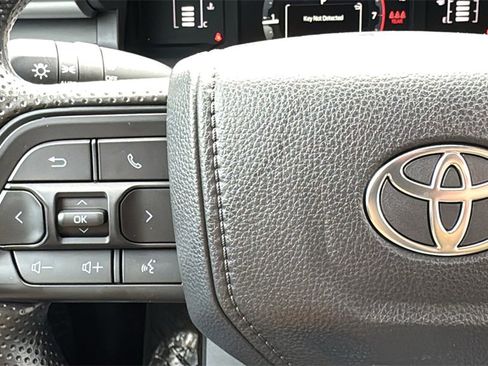 Certified 2025 Toyota Tacoma SR5 image 28