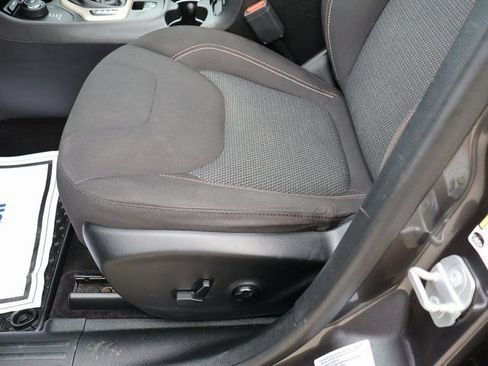 Used 2017 Jeep Cherokee 75th Anniversary image 41