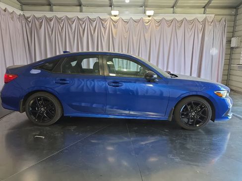 Used 2024 Honda Civic Sport image 9