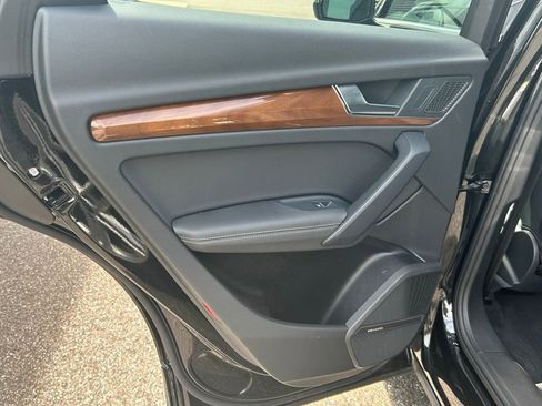 Certified 2024 Audi Q5 e Premium Plus w/ Premium Plus Package image 47