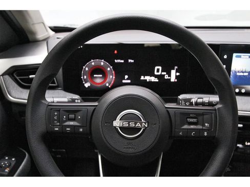 Used 2026 Nissan Kicks SV FWD image 13