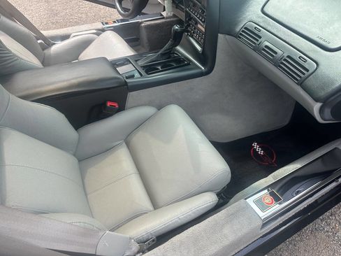 Used 1995 Chevrolet Corvette Coupe RWD image 10