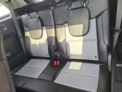 Used 2023 Ford Explorer XLT w/ Equipment Group 202A image 13