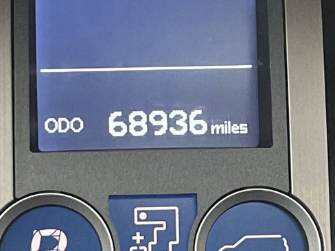 Used 2017 Lexus GX 460 Premium w/ Premium Package image 22