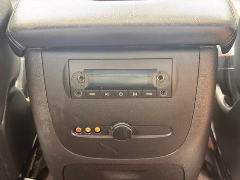 Used 2010 Chevrolet Silverado 1500 LTZ w/ Convenience Package AWD/4WD image 30