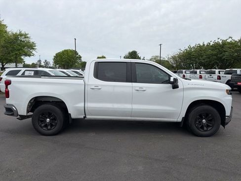 Used 2019 Chevrolet Silverado 1500 LT image 2