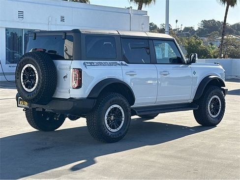 New 2025 Ford Bronco Outer Banks w/ Sasquatch Package image 6