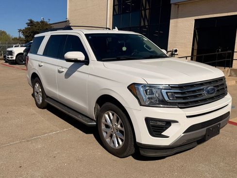 Used 2021 Ford Expedition XLT image 4