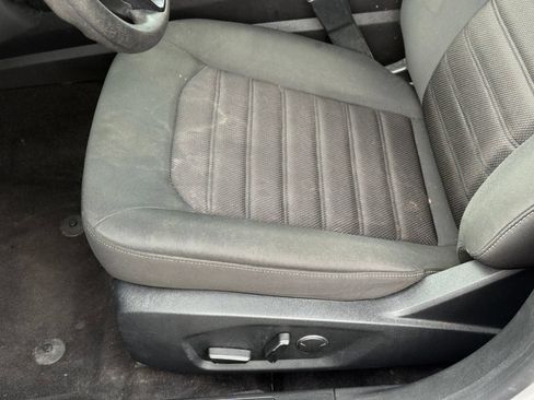 Used 2020 Ford Fusion SE FWD image 34