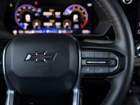 Used 2025 Chevrolet Colorado ZR2 w/ Technology Package image 21