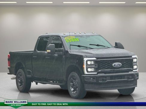 Used 2025 Ford F250 XL w/ STX Appearance Package AWD/4WD image 1