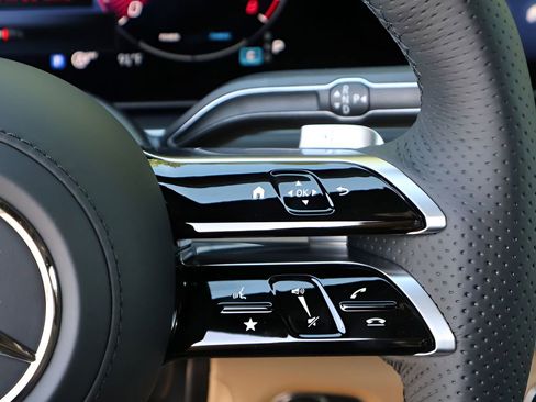 New 2026 Mercedes-Benz GLS 450 4MATIC image 33