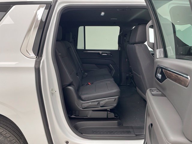 New 2026 Chevrolet Suburban LS w/ Max Trailering Package AWD/4WD image 14