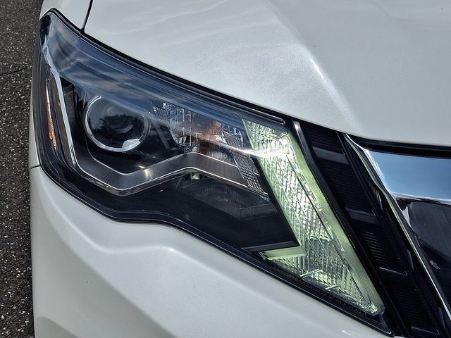 Used 2019 Nissan Pathfinder SL AWD/4WD image 9