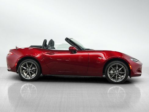 Used 2023 MAZDA MX-5 Miata Grand Touring RWD image 6