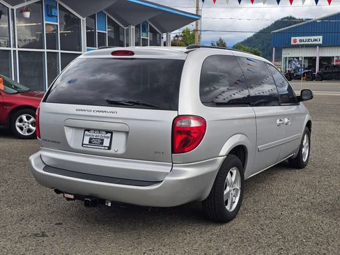 Used 2006 Dodge Grand Caravan SXT FWD image 7