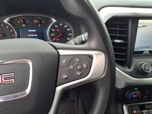 Used 2023 GMC Acadia SLE w/ Driver Convenience Package FWD image 26