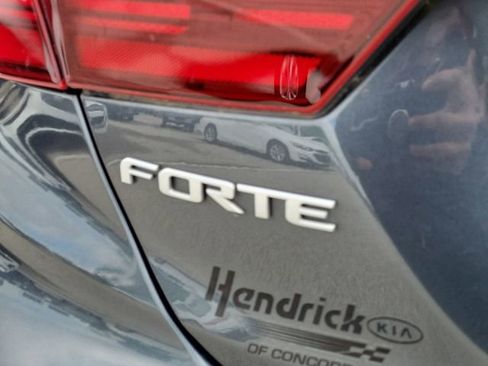 Used 2023 Kia Forte GT-Line FWD image 9