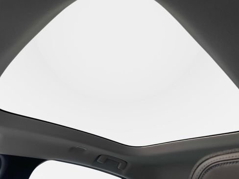 New 2026 Nissan Leaf Platinum+ w/ Cargo Package (Platinum+) FWD image 33
