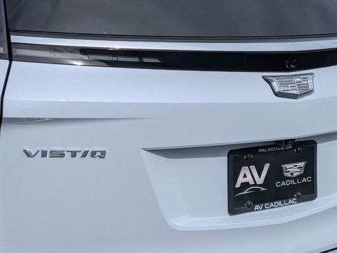 New 2026 Cadillac Vistiq Luxury image 18