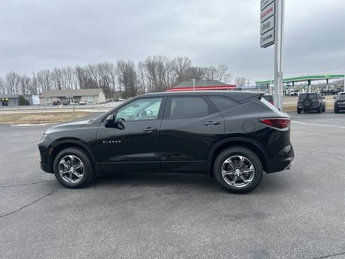 Used 2025 Chevrolet Blazer LT FWD image 8