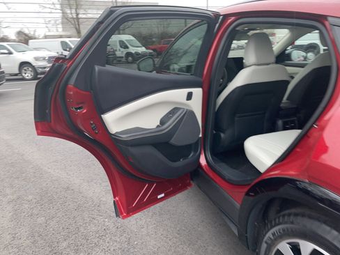 Used 2023 Ford Mustang Mach-E Premium image 28