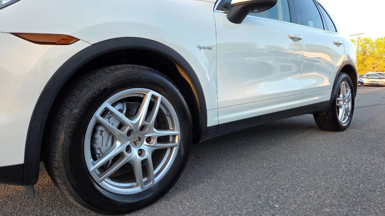 Used 2012 Porsche Cayenne S AWD/4WD image 7